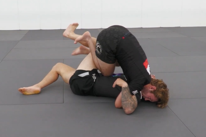 Nicky Ryan Shows A Great Way To Pass Half Guard – With Double Underhooks
